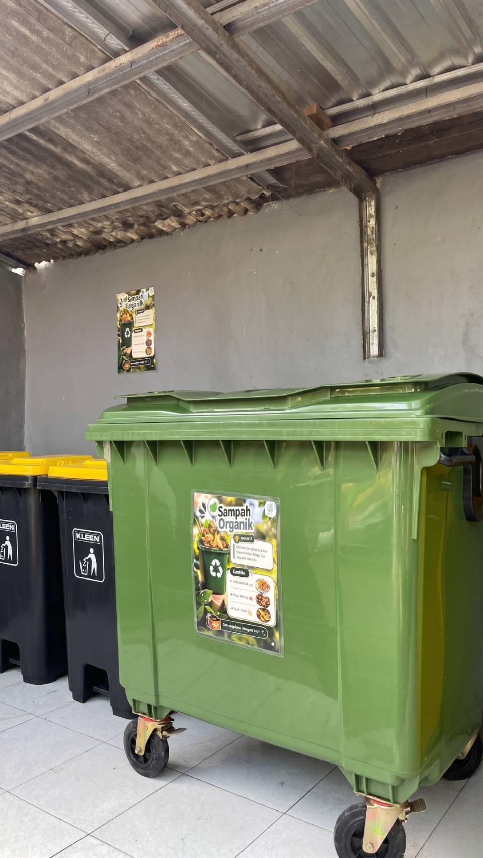 Organic waste bin with clear labeling at Astagina Resort Villa and Spa, showcasing responsible waste management practices in a Legian beach resort.